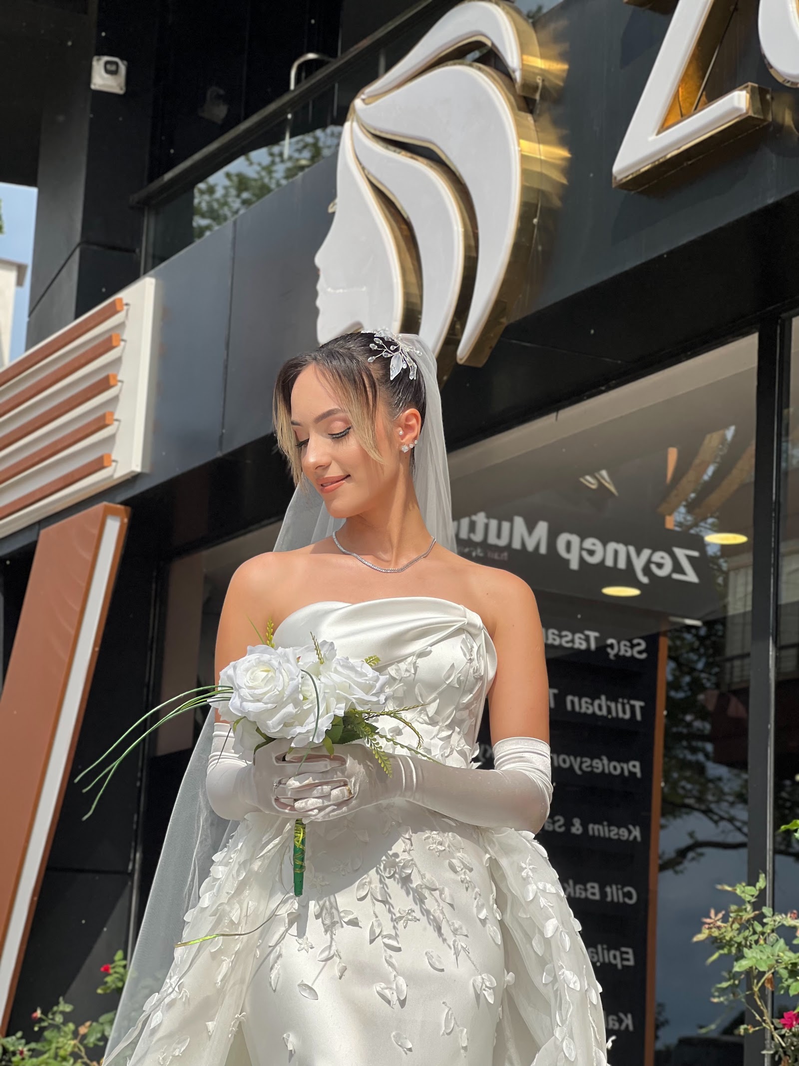 Zeynep Mutlu Hair Designer